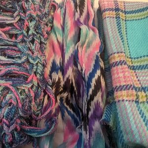 Lot of three girls infinity scarves